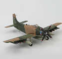 Douglas A-1H Skyraider BuNo 139665  美國中尉 , 越戰